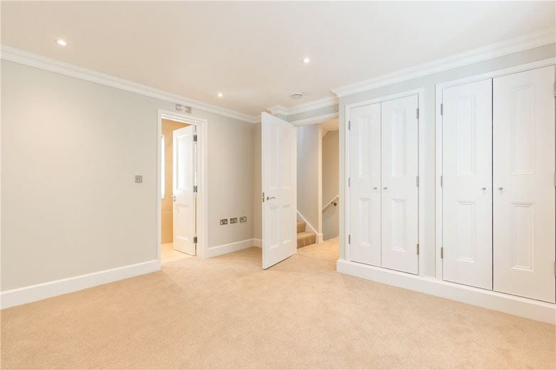 2 bedroom flat, Great Cumberland Place, Marylebone W1H - Available