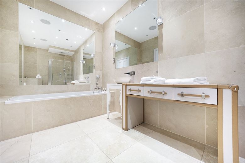 8 bedroom house, Devonshire Place, Marylebone W1G - Available