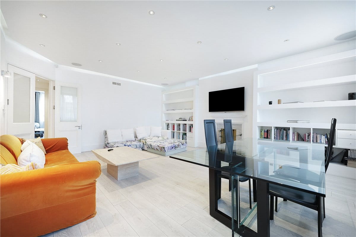 8 bedroom house, Devonshire Place, Marylebone W1G - Available