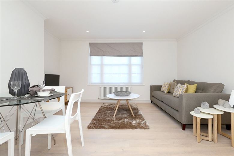 1 bedroom flat, Upper Berkeley Street, Marylebone W1H - Available