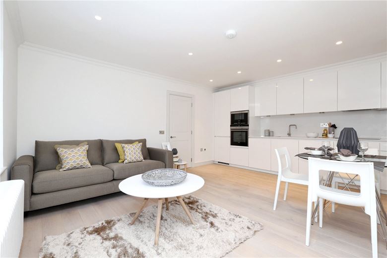 1 bedroom flat, Upper Berkeley Street, Marylebone W1H - Available