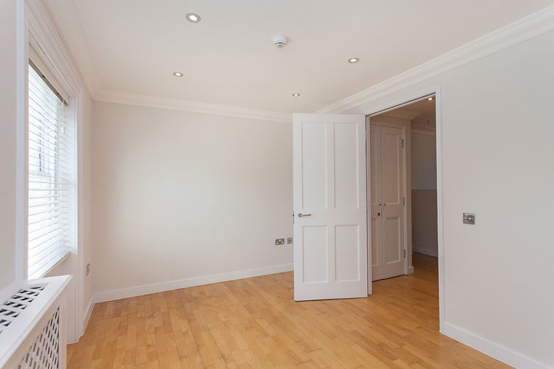 1 bedroom flat, Seymour Place, London W1H - Available