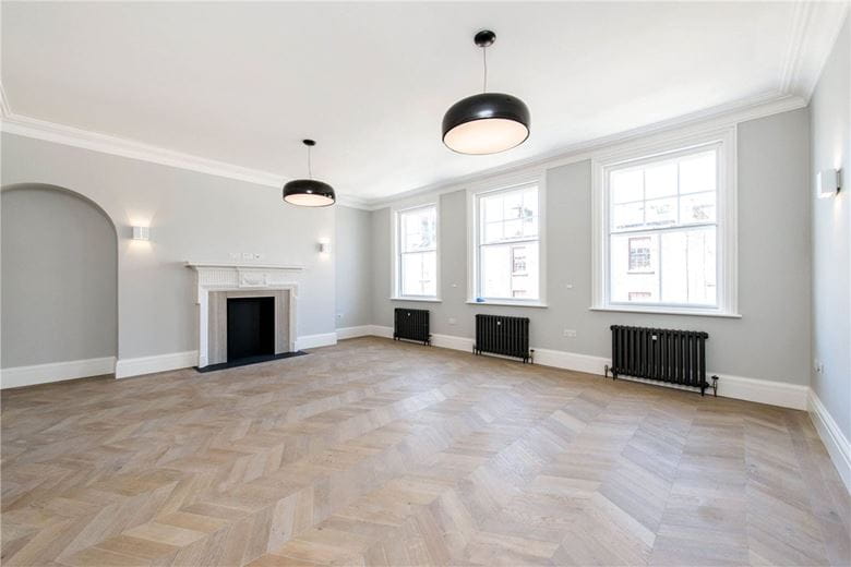 2 bedroom flat, Wimpole Street, London W1G - Available