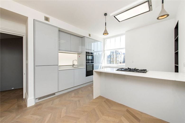 2 bedroom flat, Wimpole Street, London W1G - Available