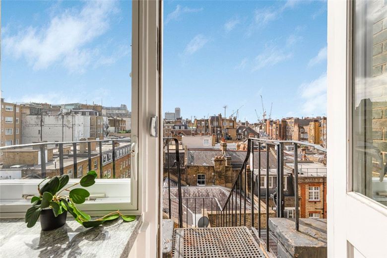 3 bedroom flat, Weymouth Street, Marylebone W1G - Available