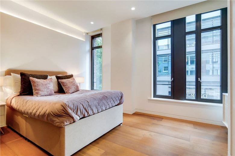 2 bedroom flat, Wigmore Street, Marylebone W1U - Let Agreed