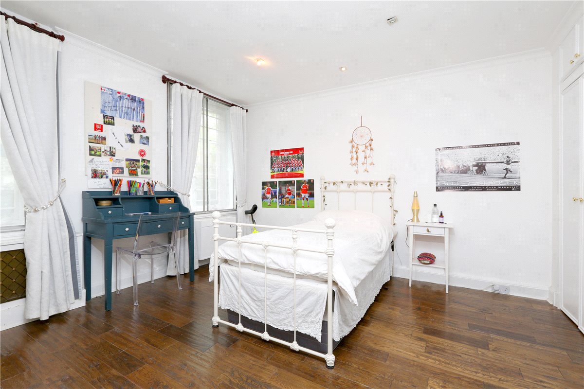 4 bedroom flat, Bryanston Square, Marylebone W1H - Available