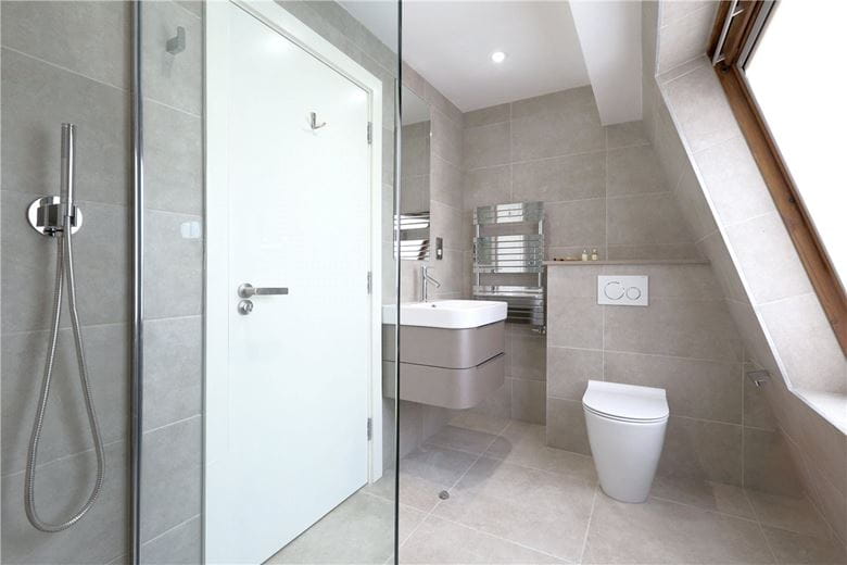 2 bedroom house, Devonshire Mews South, London W1G - Available