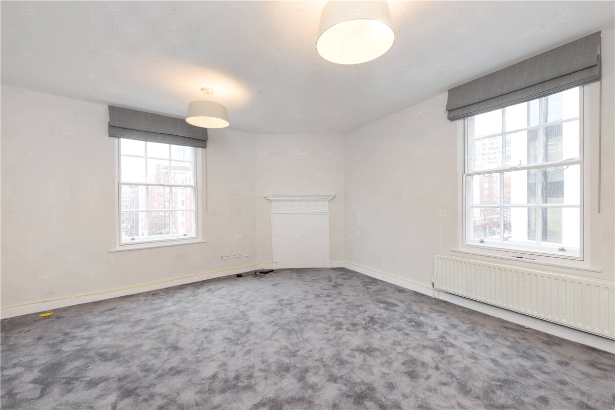 3 bedroom flat, George Street, Marylebone W1H - Available