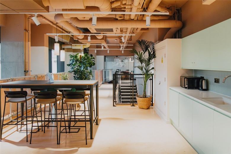 2 bedroom flat, Heartwell Avenue, London E16 - Let Agreed