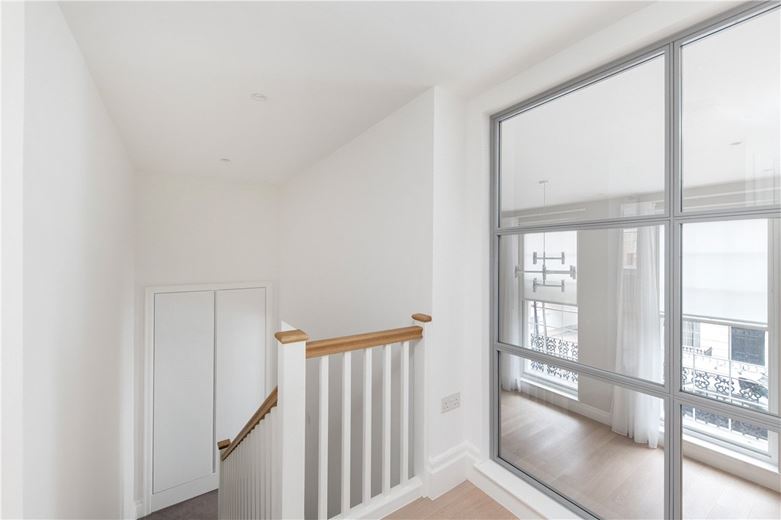2 bedroom flat, Great Cumberland Place, Marylebone W1H - Let Agreed
