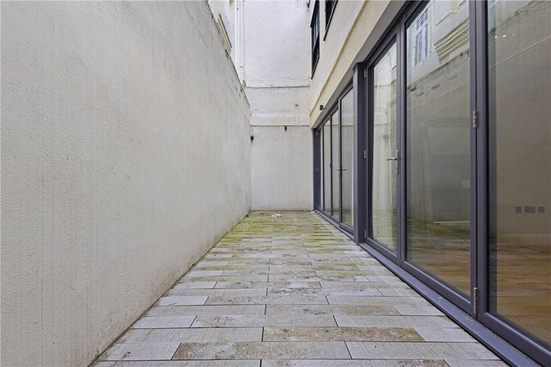 3 bedroom flat, Portland Place, Marylebone W1B - Available