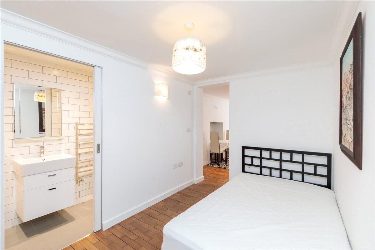 1 bedroom flat, Nottingham Street, London W1U