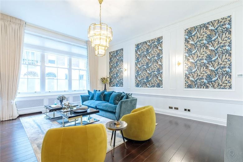 3 bedroom maisonette, Wimpole Street, London W1G - Available