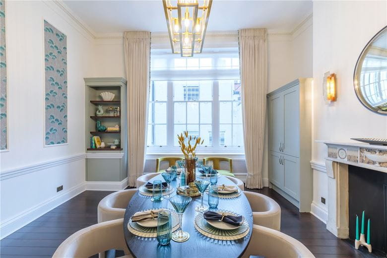 3 bedroom maisonette, Wimpole Street, London W1G - Available