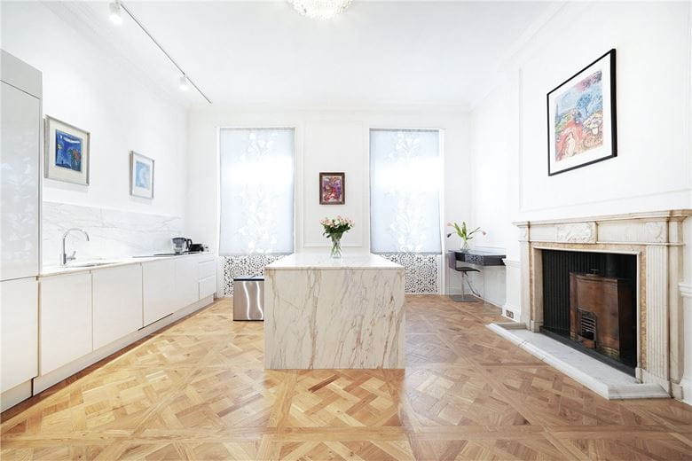 8 bedroom house, Devonshire Place, London W1G - Available