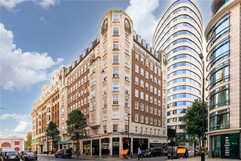 2 bedroom flat, Great Cumberland Place, Marylebone W1H - Available