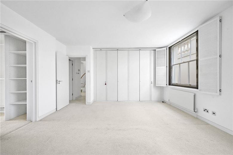 3 bedroom flat, Clarence Terrace, London NW1 - Available