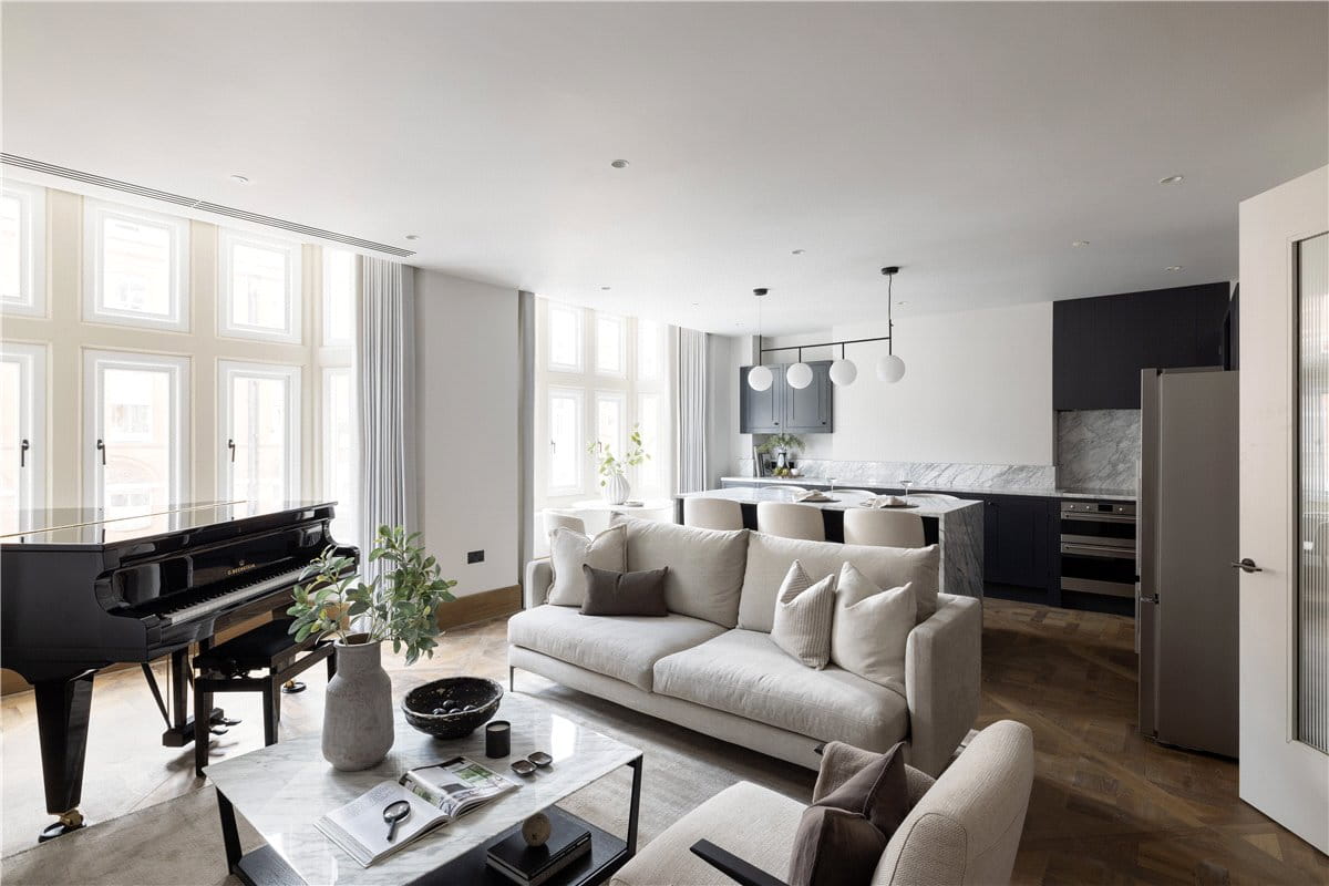 2 bedroom flat, Wigmore Street, London W1U