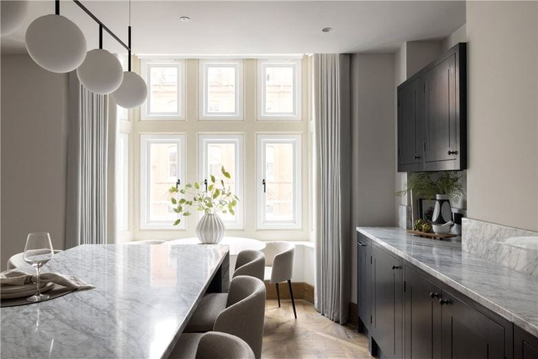 2 bedroom flat, Wigmore Street, London W1U