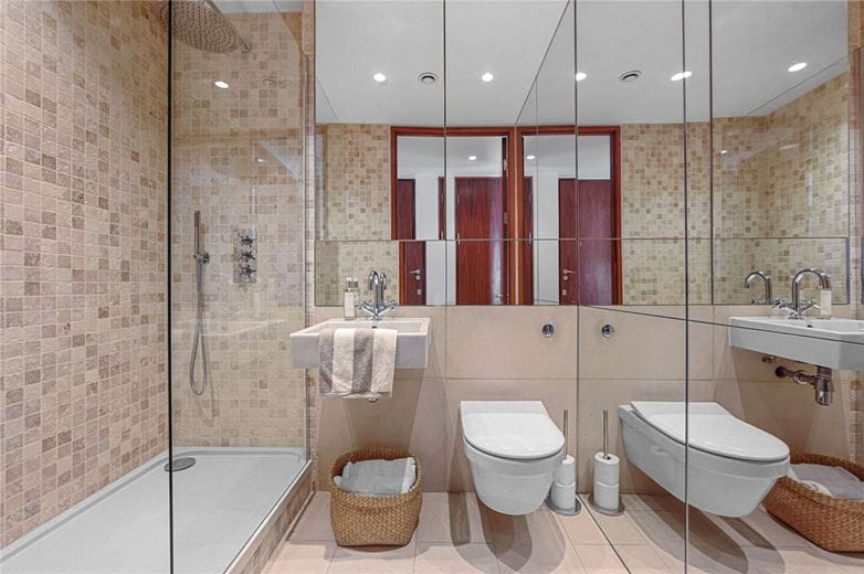 3 bedroom flat, Latitude House, Oval Road NW1 - Available