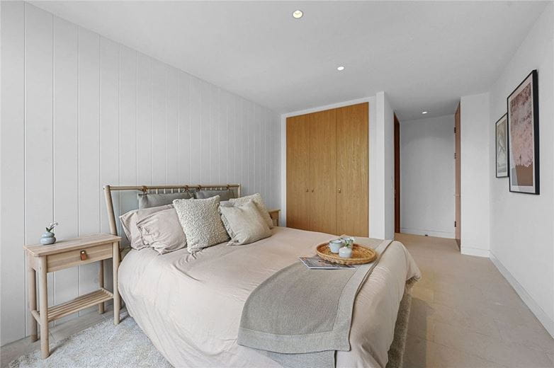 3 bedroom flat, Latitude House, Oval Road NW1 - Available