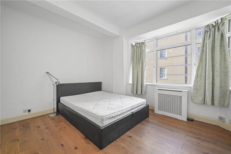 3 bedroom flat, Stourcliffe Street, London W1H - Available