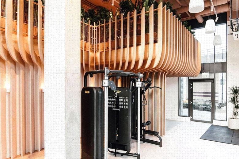 3 bedroom flat, Heartwell Avenue, London E16 - Available