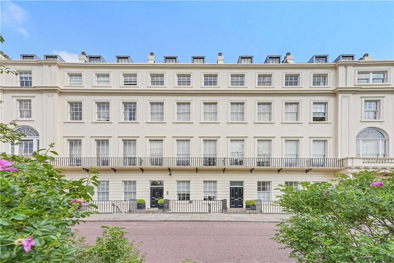 4 bedroom flat, Cambridge Terrace, London NW1 - Let Agreed