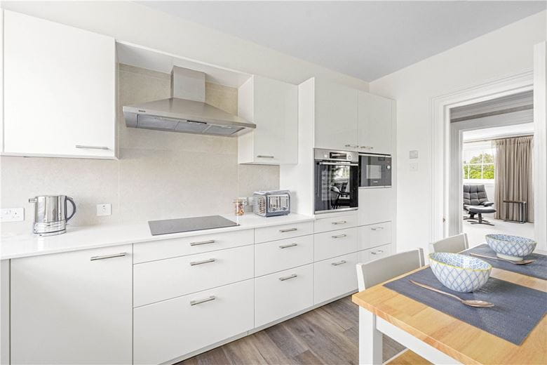4 bedroom flat, Cambridge Terrace, London NW1 - Let Agreed