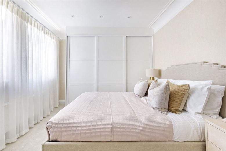 2 bedroom maisonette, Wheatley Street, Marylebone W1G - Available