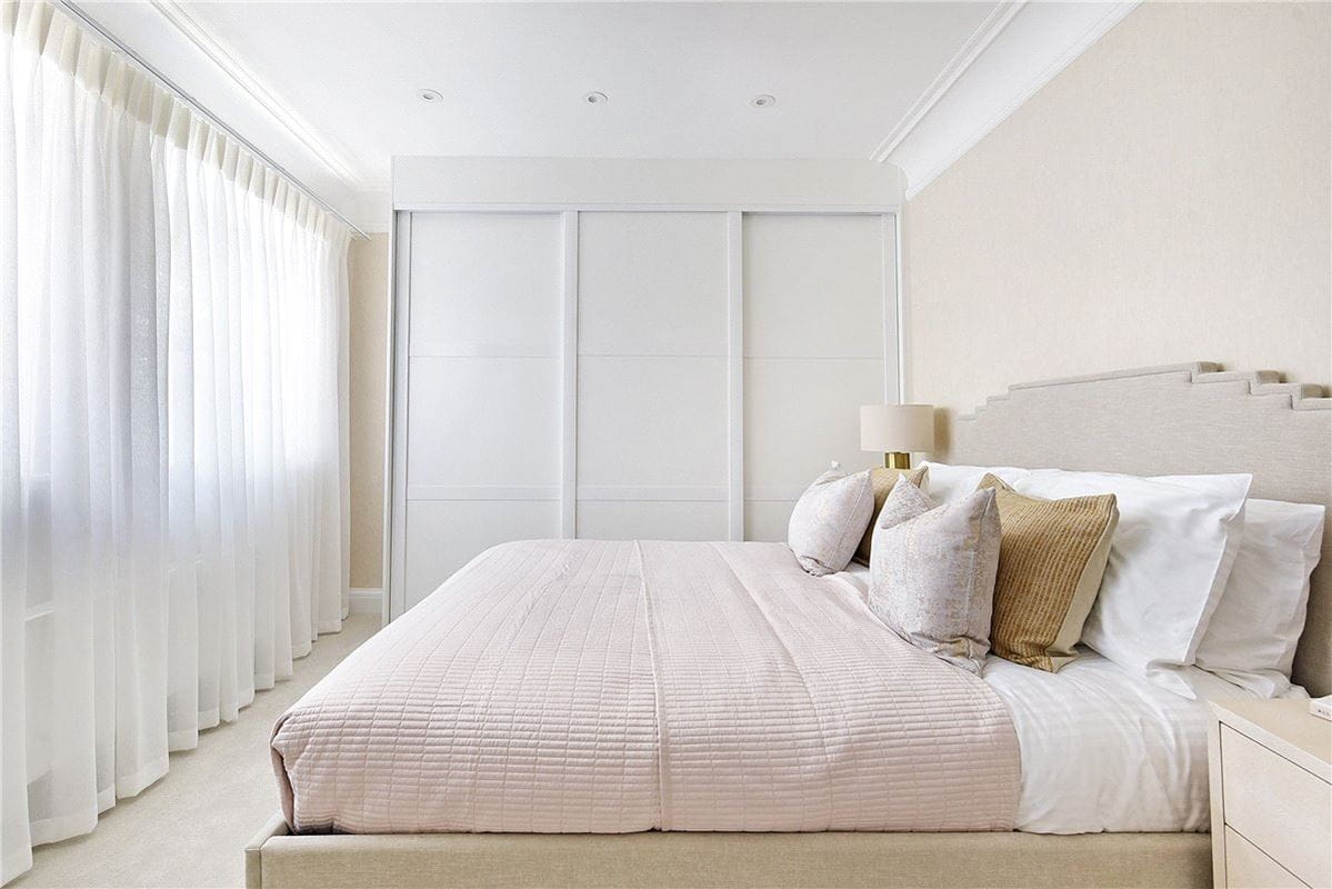 2 bedroom maisonette, Wheatley Street, Marylebone W1G - Available