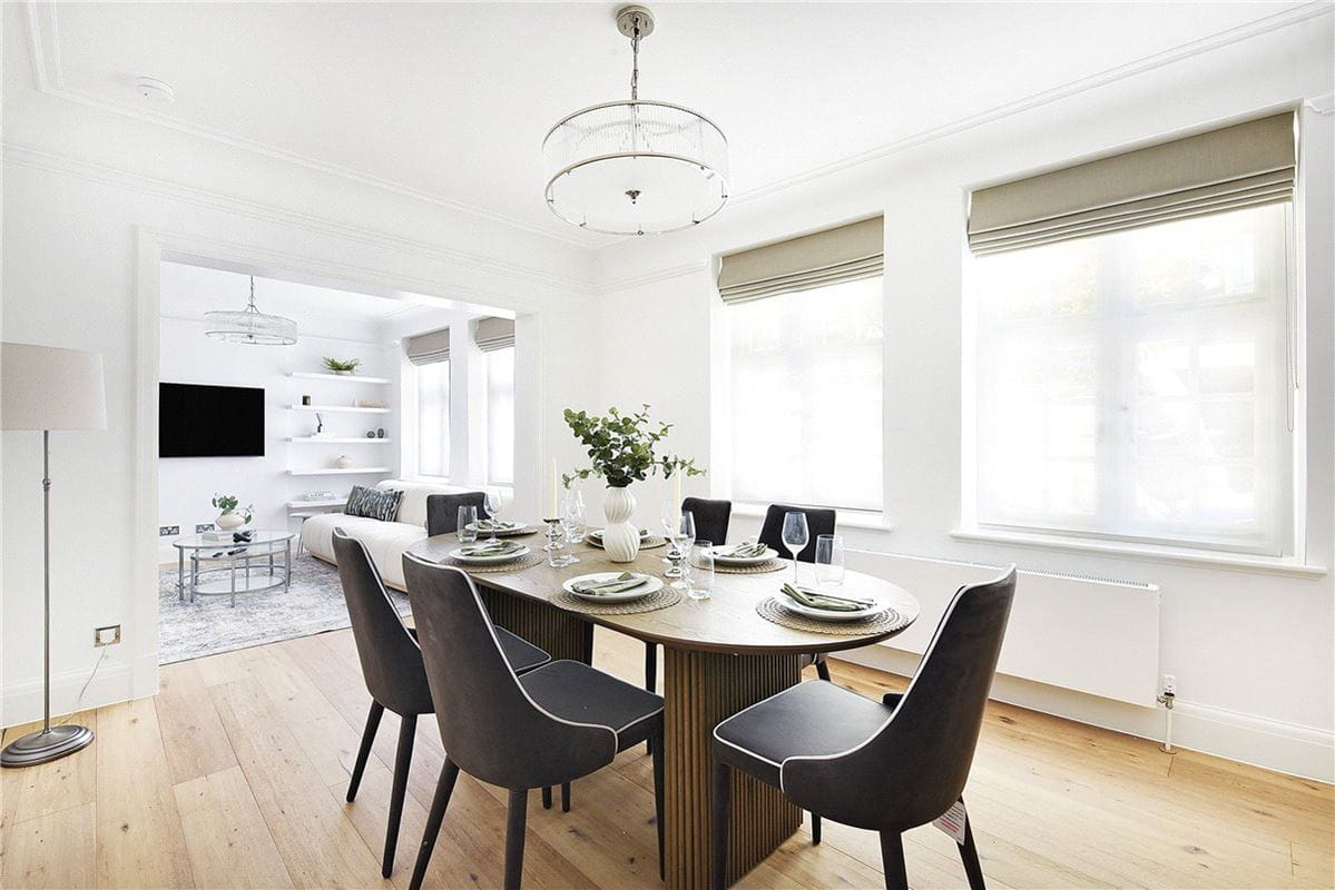 2 bedroom maisonette, Wheatley Street, Marylebone W1G - Available