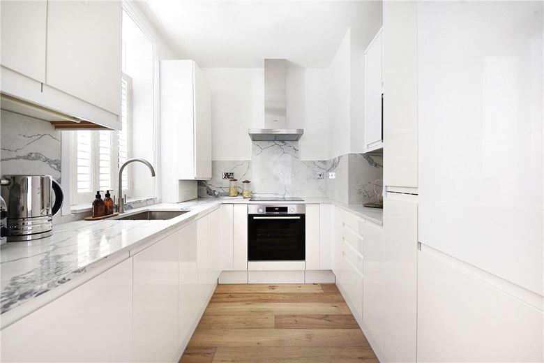 2 bedroom maisonette, Wheatley Street, Marylebone W1G - Available