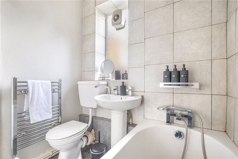  bedroom flat, Gloucester Place, London NW1