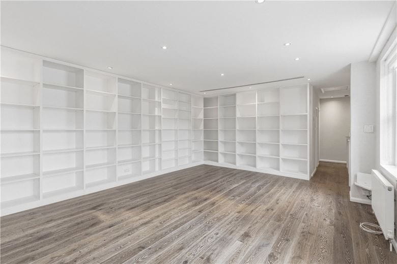 1 bedroom flat, Devonshire Place Mews, London W1G - Available