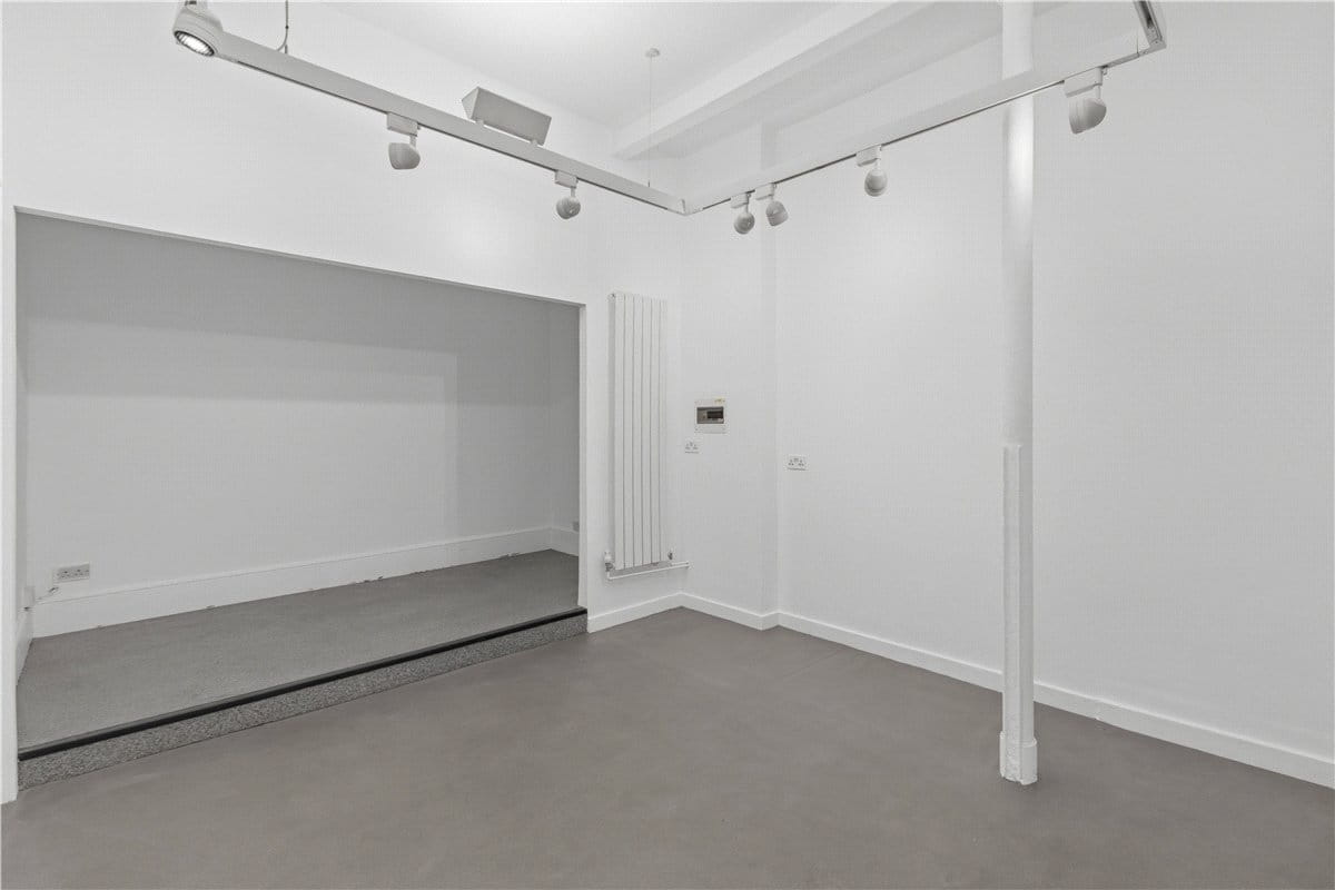 1 bedroom flat, Devonshire Place Mews, London W1G - Available