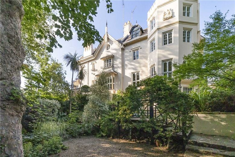 5 bedroom house, Park Village East, London NW1 - Available