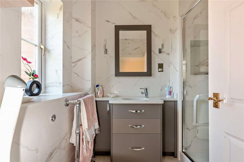 3 bedroom flat, Woodridge, Newbury RG14 - Available