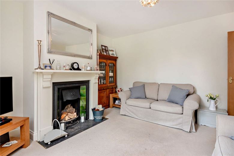 3 bedroom house, Inkpen Road, Kintbury RG17 - Available