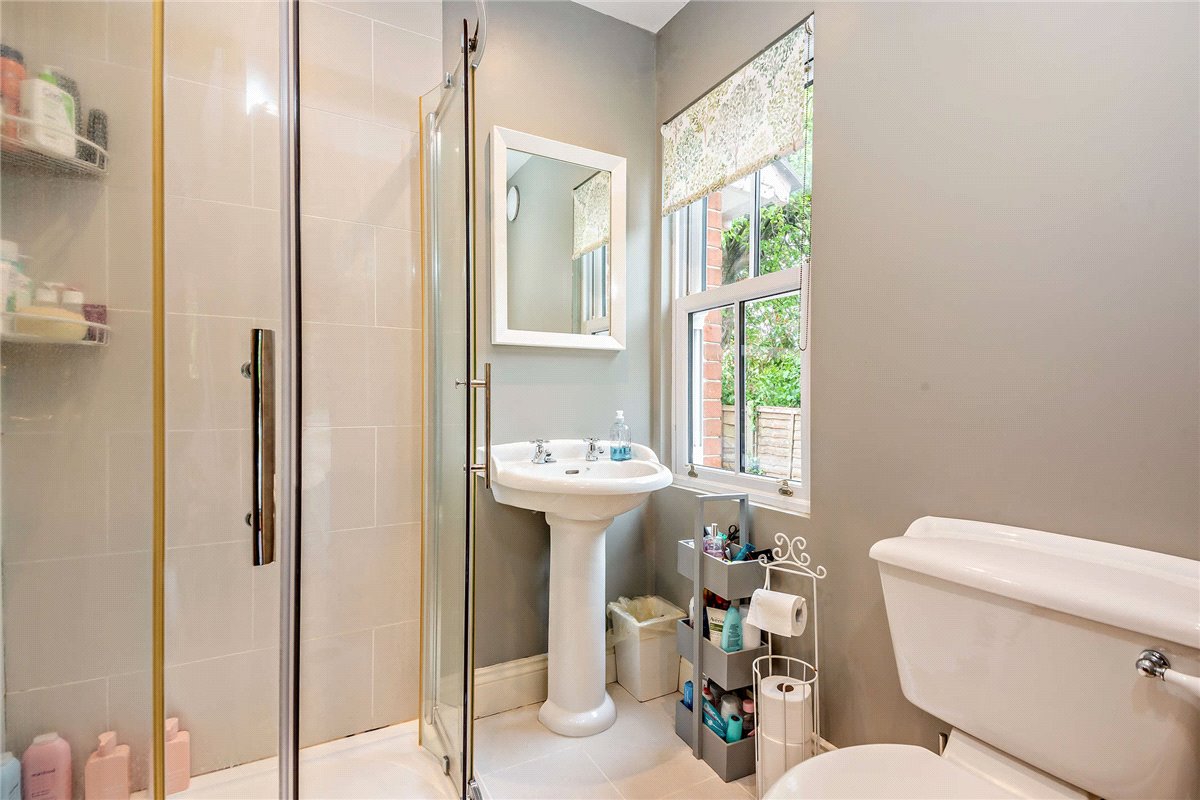 3 bedroom house, Inkpen Road, Kintbury RG17 - Available