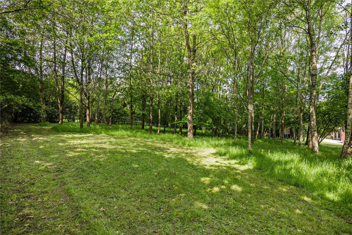 5 bedroom house, Belmont, Woodspeen RG20 - Sold