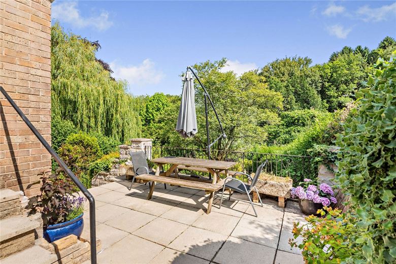 4 bedroom house, Bucklebury Alley, Cold Ash RG18 - Sold STC