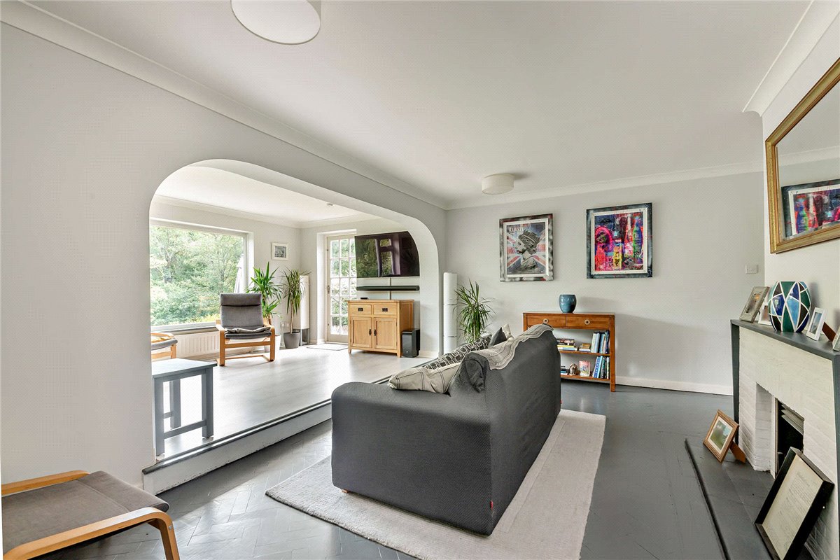 4 bedroom house, Bucklebury Alley, Cold Ash RG18 - Sold STC