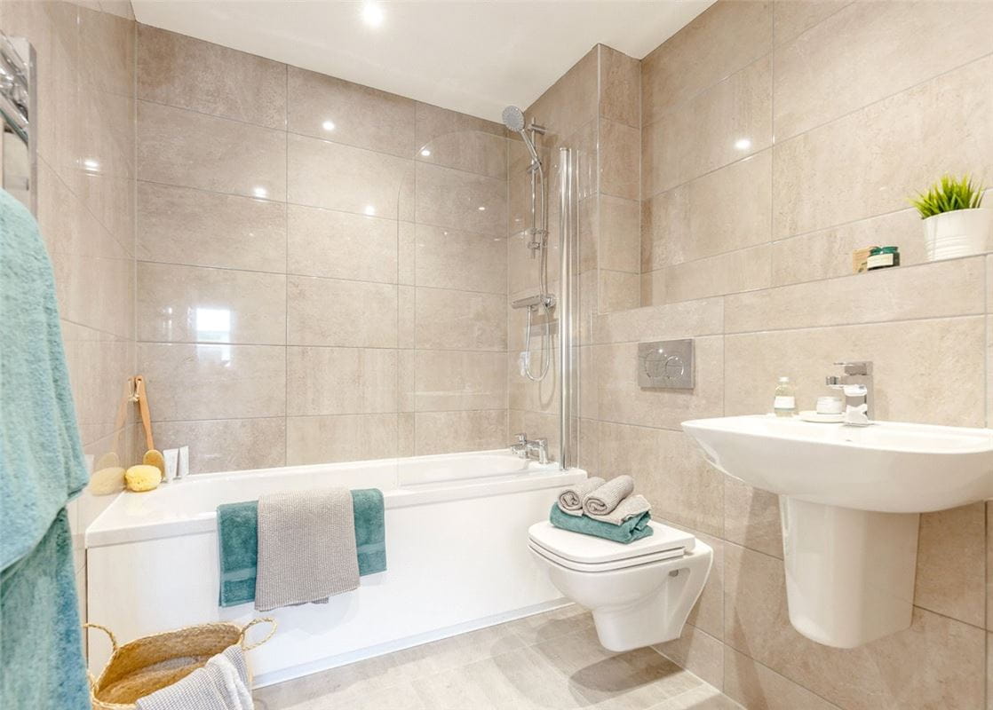 2 bedroom flat, Steel Close, Newbury RG14 - Available