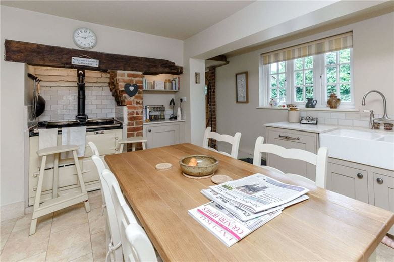 3 bedroom house, Yattendon Road, Hermitage RG18 - Available