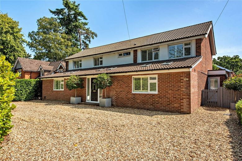 5 bedroom house, Andover Road, Newbury RG14 - Available