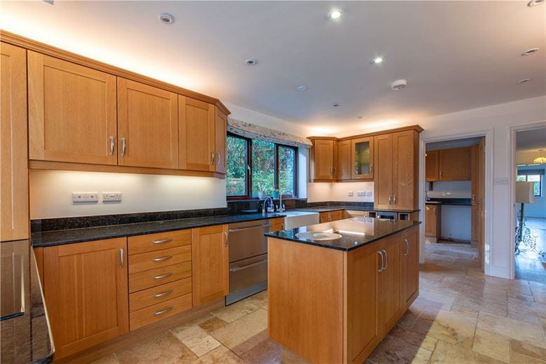 5 bedroom house, Post Office Road, Inkpen RG17 - Available