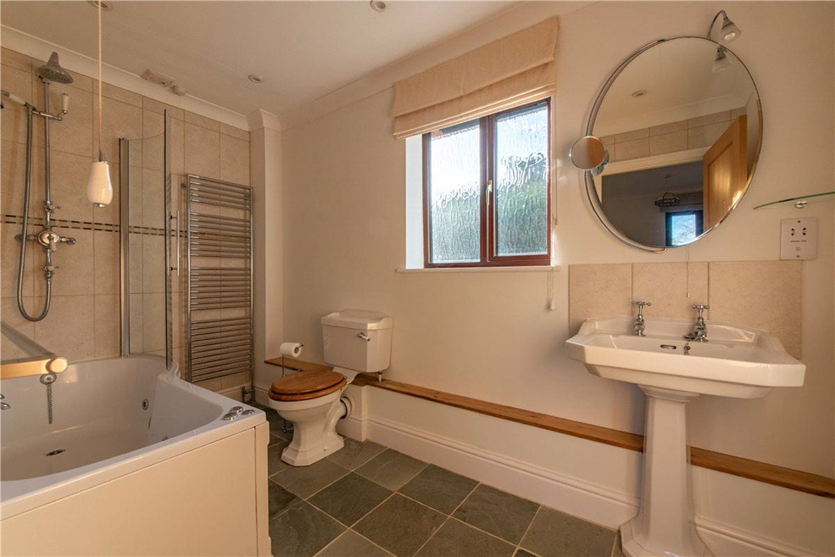 5 bedroom house, Post Office Road, Inkpen RG17 - Available