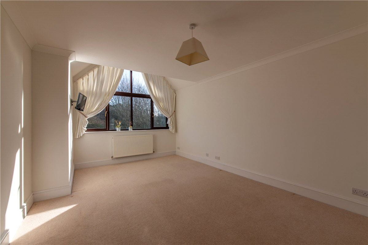 5 bedroom house, Post Office Road, Inkpen RG17 - Available